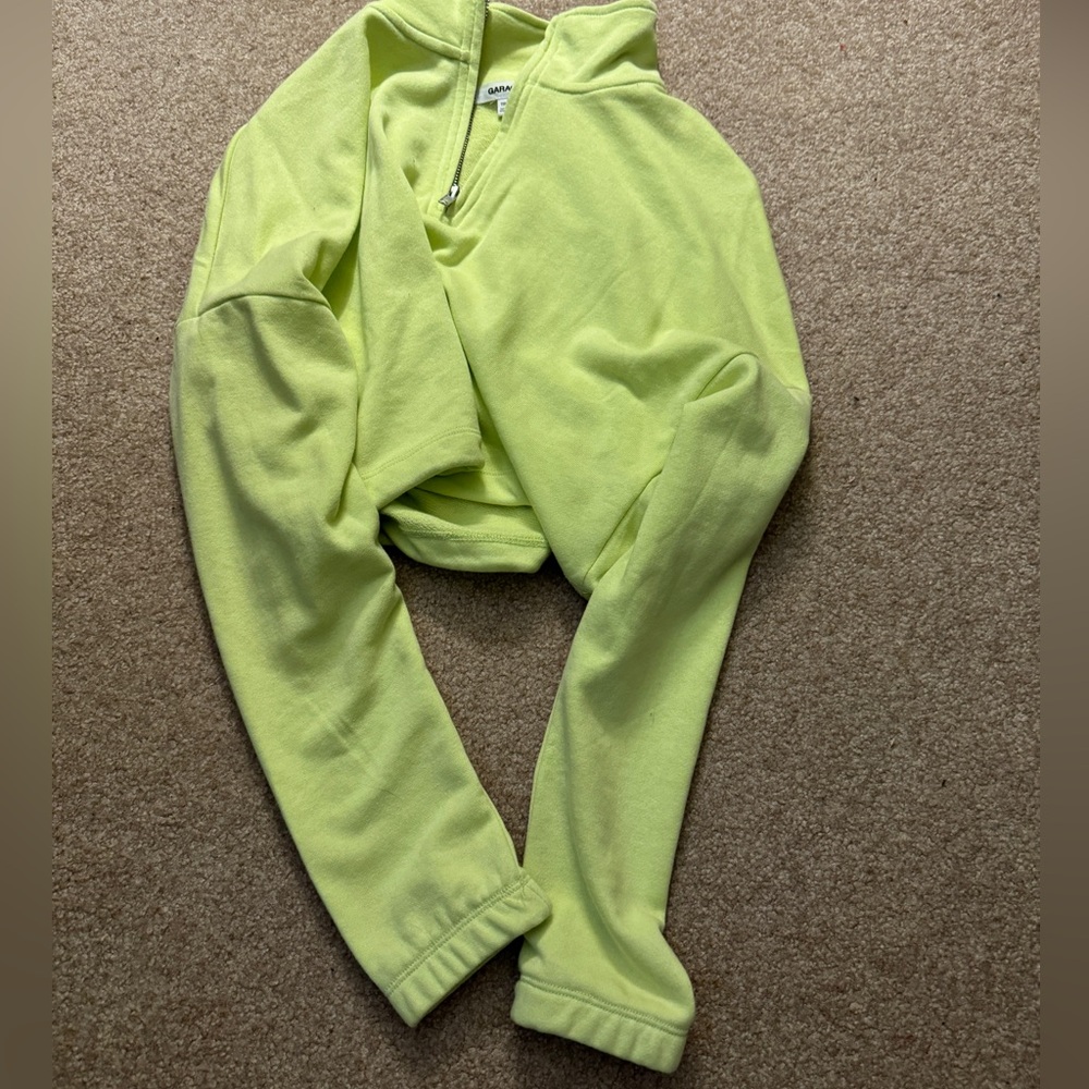 Women’s cropped shirt